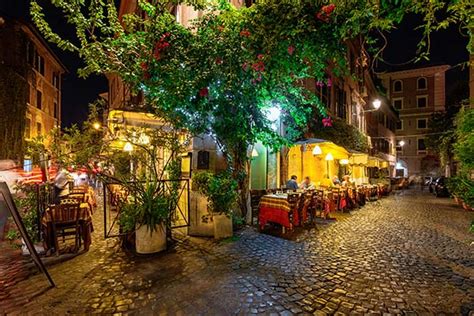 Le Ore di Trastevere: Illuusioninen valo ja romantiikan hempeä kosketus!