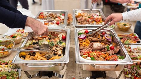 横浜 食べ放題 ランチ ～ 海の幸と都会の喧騒が交錯する食の冒険